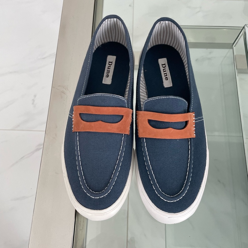 Bingotta - Navy Shoe 
Dune London